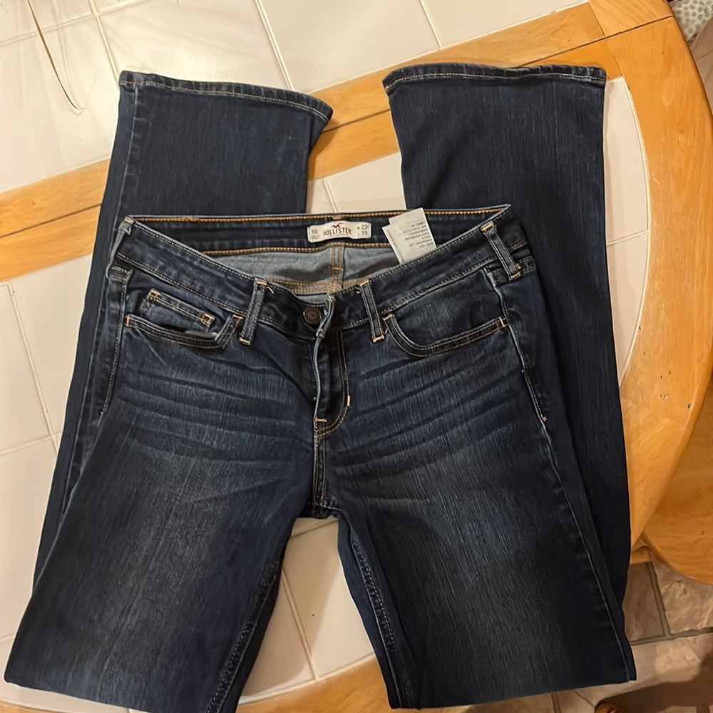 Hollister stretch jean sz 5R. 27/33 boot cut dark wash NWOT